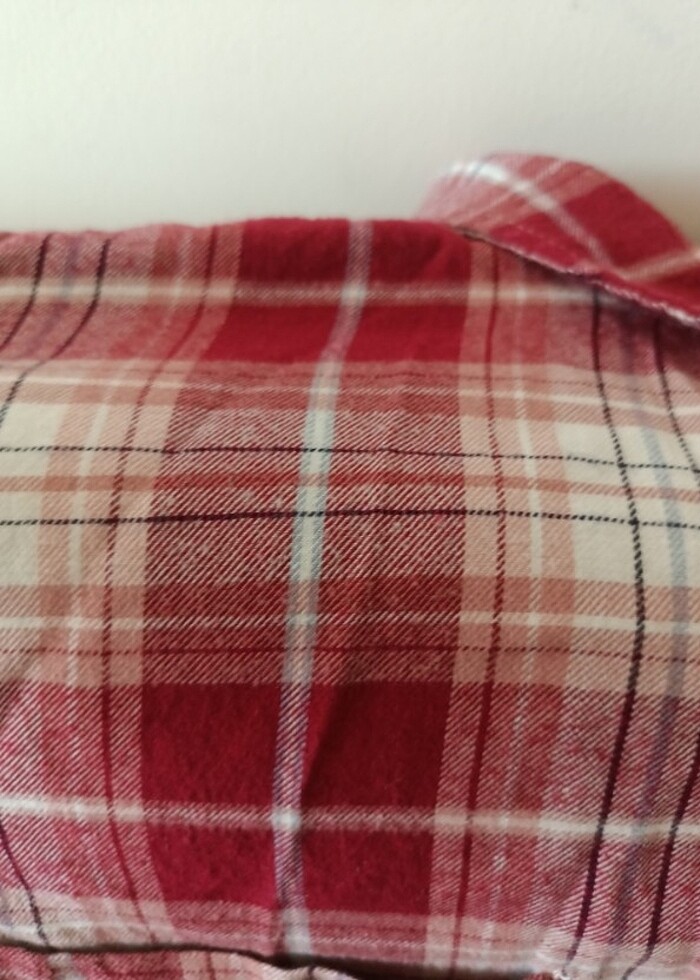 Kırmızı ve Beyaz Desenli Uzun Gömlek  - Görsel 3