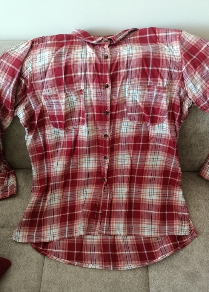 Kırmızı ve Beyaz Desenli Uzun Gömlek  - Görsel 4