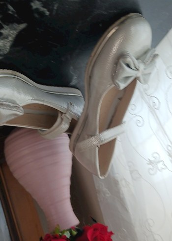 Kız Çocuk Beyaz Fiyonk Detaylı Babet - Görsel 3