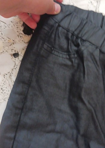 Kızlar için Siyah Dar Denim Pantolon - Görsel 2