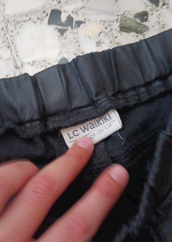 Kızlar için Siyah Dar Denim Pantolon - Görsel 7