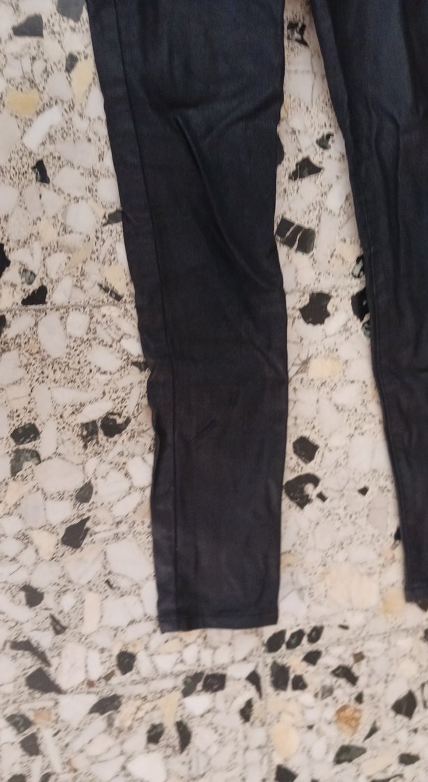 Kızlar için Siyah Dar Denim Pantolon - Görsel 3