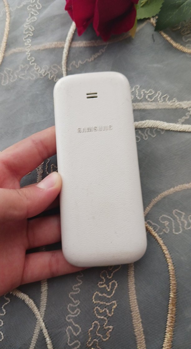 Samsung Beyaz Gri Tuşlu Telefon - Görsel 3