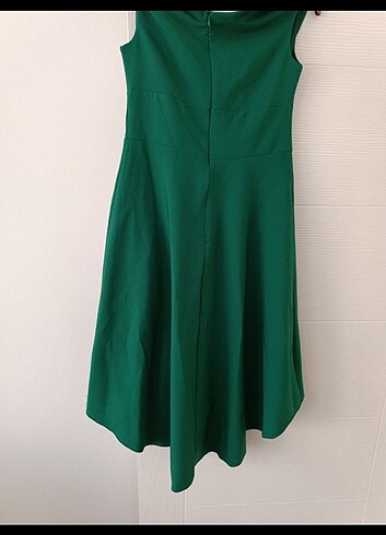 Etiketli yeni elbise - Görsel 3