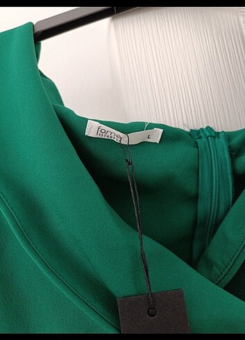 Etiketli yeni elbise - Görsel 4