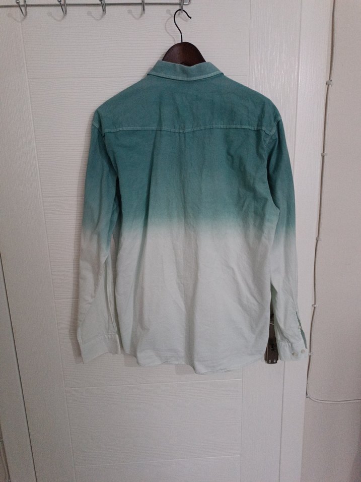 Düğmeli Turkuaz Batik Erkek Gömlek - Görsel 3