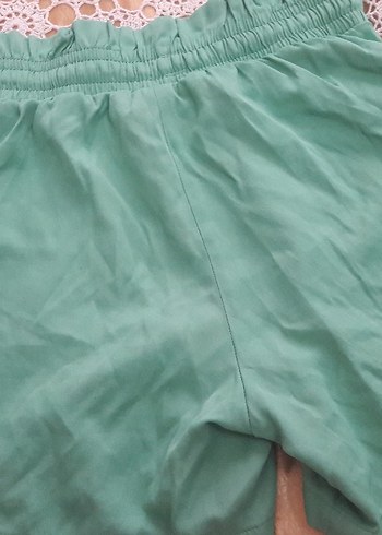 Yeşil Beli Bağcıklı Kadın Bermuda Şort - Görsel 3