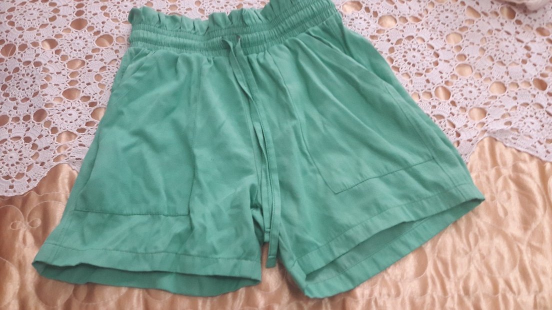 Yeşil Beli Bağcıklı Kadın Bermuda Şort - Görsel 2