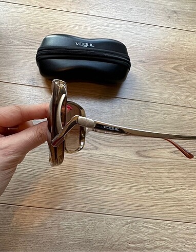 Vogue Güneş Gözlüğü - Görsel 3