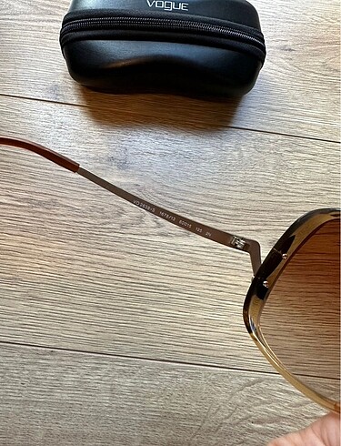 Vogue Güneş Gözlüğü - Görsel 4