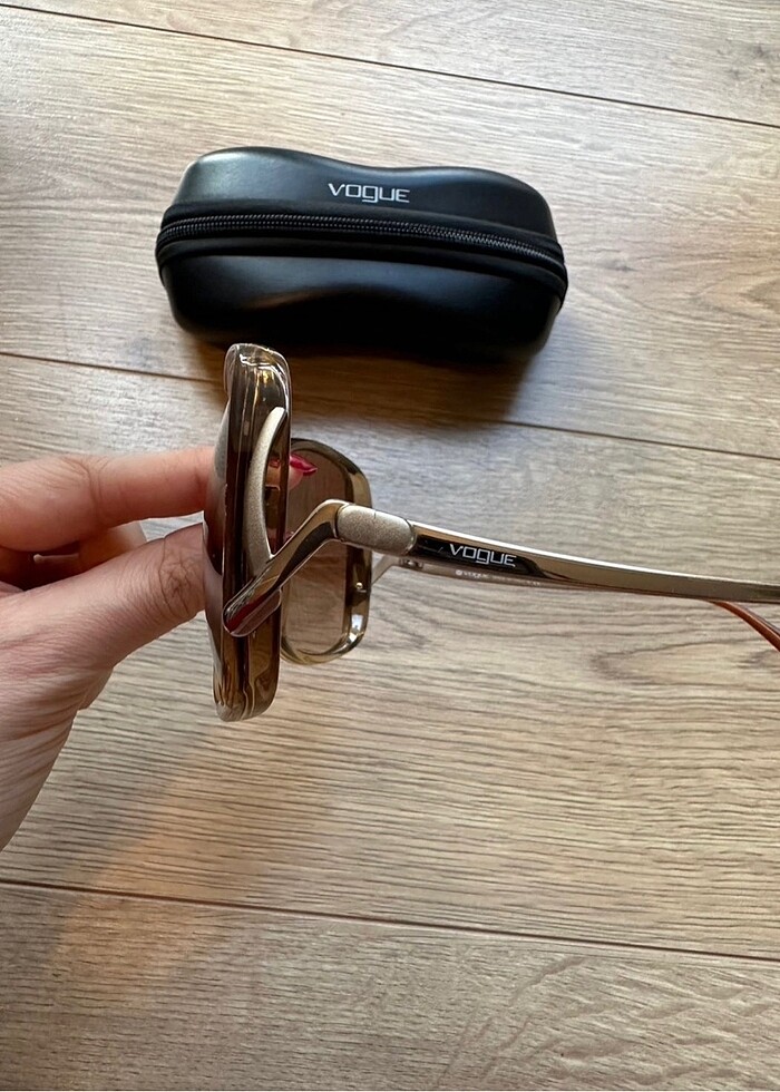 Vogue Güneş Gözlüğü - Görsel 3