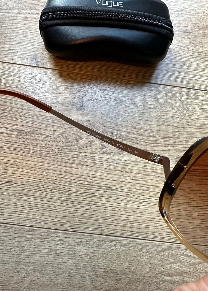 Vogue Güneş Gözlüğü - Görsel 4