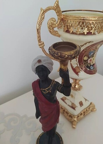 Beden Şahane biblo