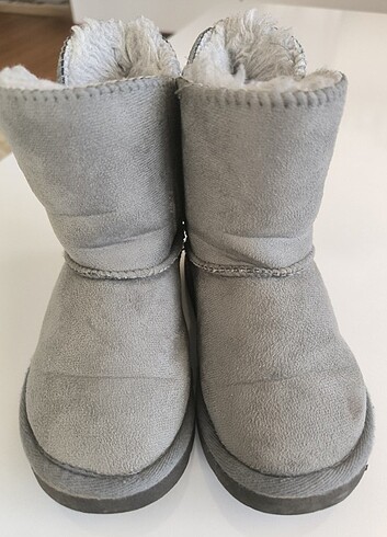 Ugg UGG bot