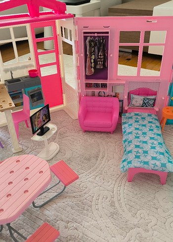 Barbie evi ve aksesuarları