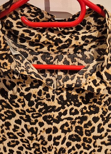 42 Beden MUDO COLLECTION 42 Beden Leopar Desenli Kolsuz Bluz