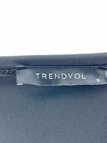 s Beden siyah Renk Trendyol & Milla Bluz %70 İndirimli.