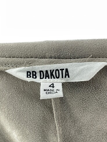 32 Beden ten rengi Renk BB Dakota Mini Etek %70 İndirimli.
