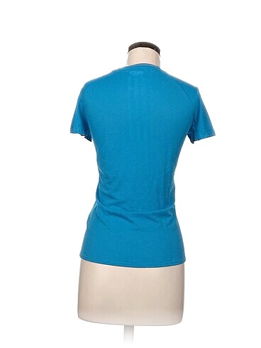 xs Beden Adidas T-shirt %70 İndirimli.