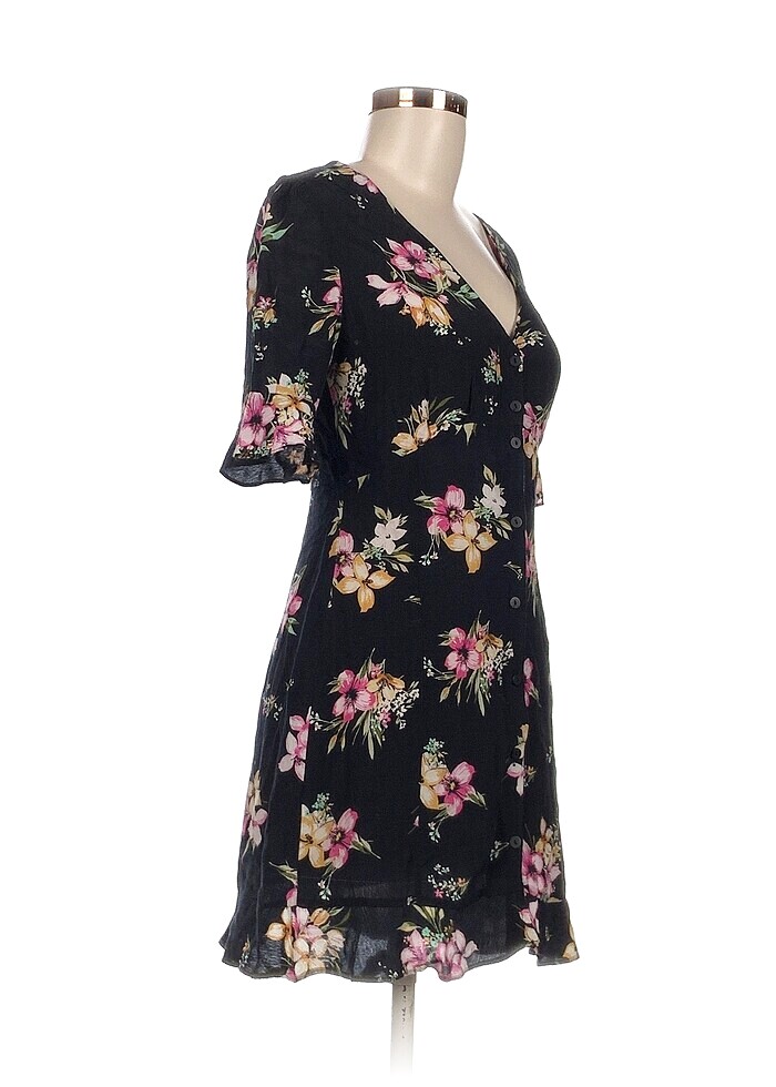 Bershka Kısa Elbise %70 İndirimli. - Görsel 2