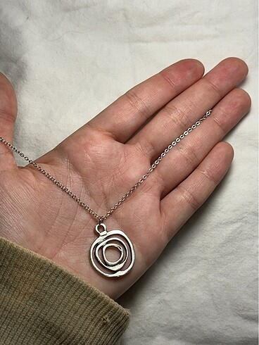 Spiral kolye