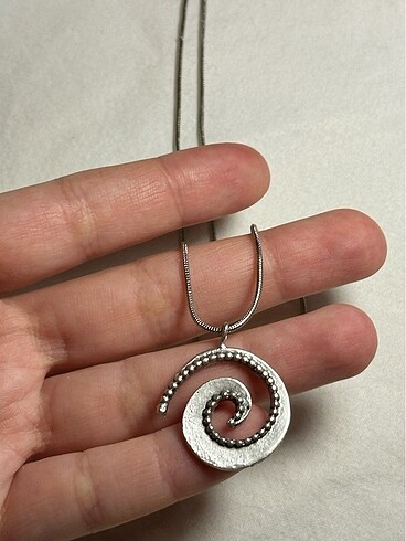 Spiral zincir gümüş renk kolye