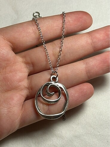 Spiral desen vintage tarz pirinç kolye