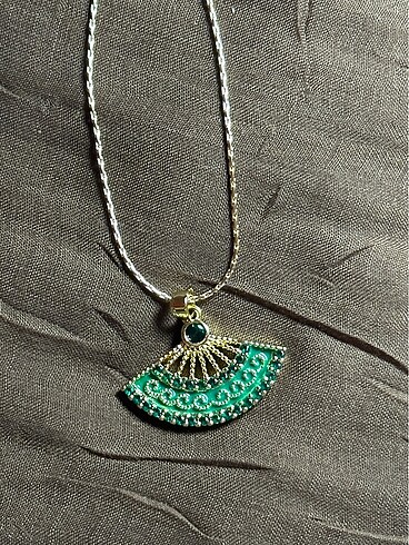 American Vintage Yeşil yelpaze altın rengi kolye