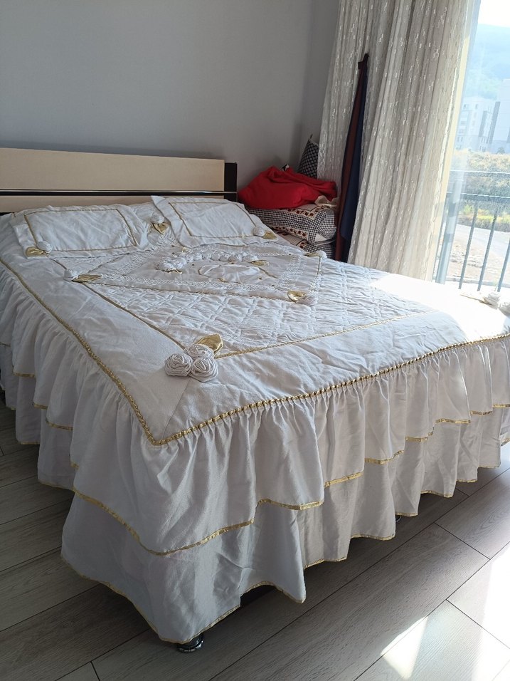 İşlemeli Parlak Beyaz Yatak Örtüsü el işlemeli çeyizlik - Görsel 2