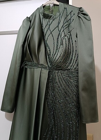 Tesettür Saten pelerinli abiye elbise - Görsel 2