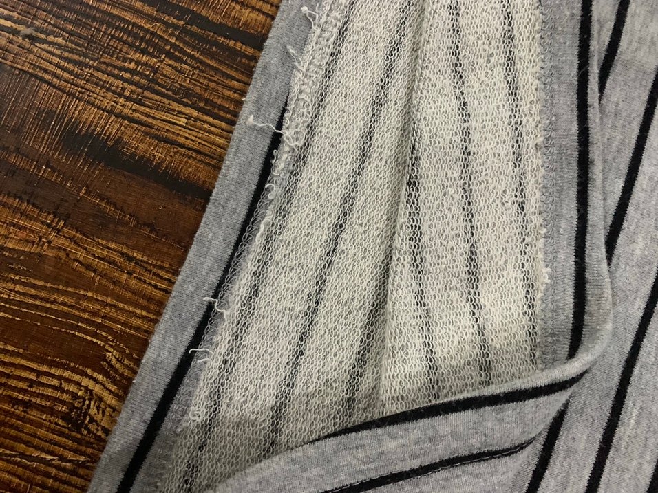 Çizgili Gri Kedi Kıyafeti Velcro Kapamalı - Görsel 4