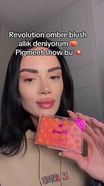 I Heart Revolution Ombre Blush Peach