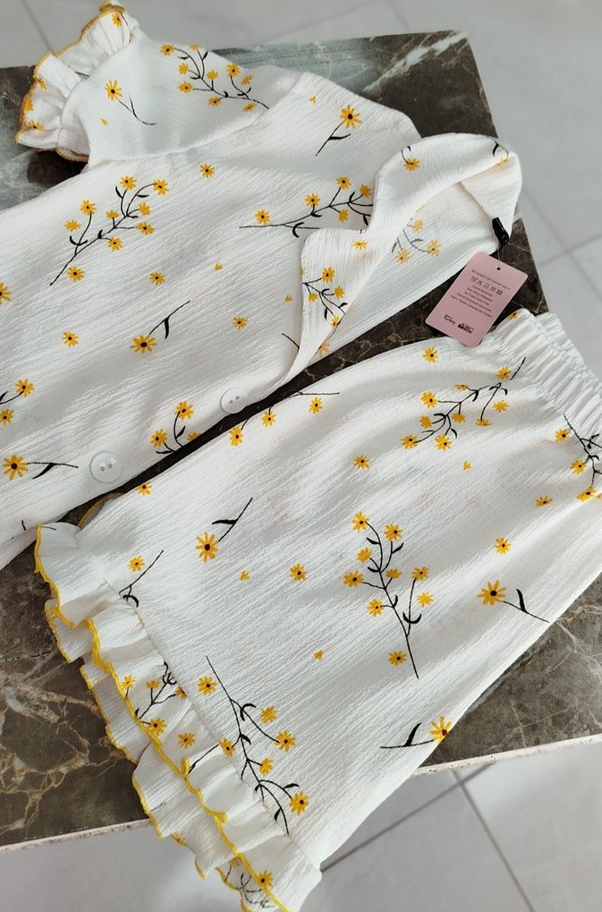 Diger Beyaz papatya desenli Kısa Kollu Mini Pijama Takımı - Görsel 4