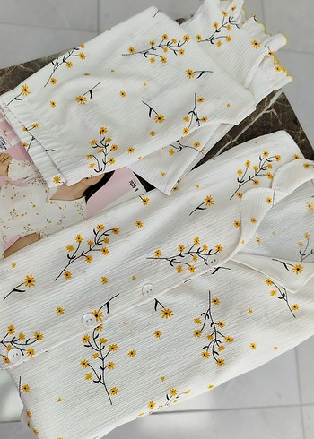 Beyaz papatya Çiçek Desenli Kısa Kollu Kadın Pijama - Görsel 4