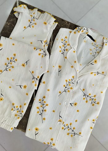 Beyaz papatya Çiçek Desenli Kısa Kollu Kadın Pijama - Görsel 7