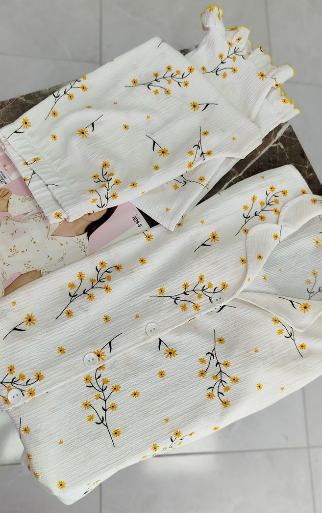 Beyaz papatya Çiçek Desenli Kısa Kollu Kadın Pijama - Görsel 4