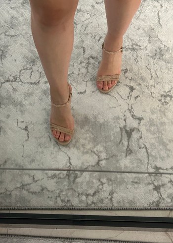 37 Beden Bej Parlak Stiletto Topuklu Kadın Ayakkabı