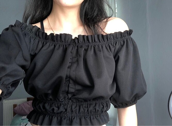 Siyah Kayık Yaka Gothic Bluz