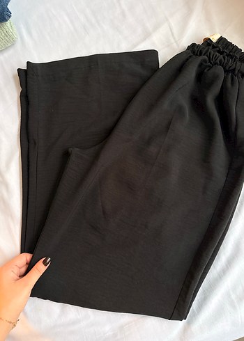 Siyah Akan Kumaş Bol Pantolon - Görsel 4