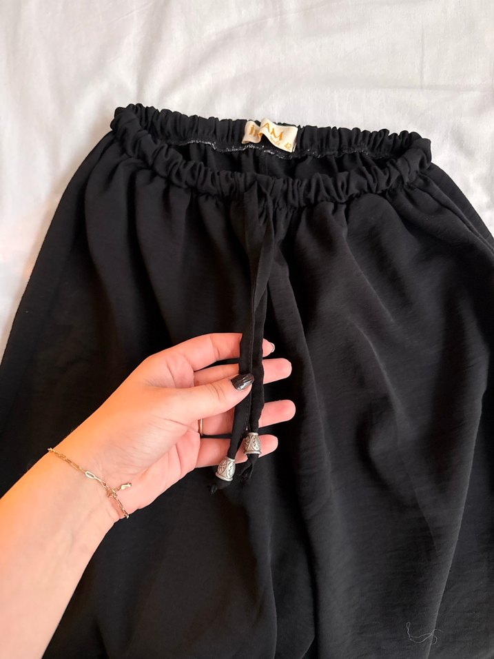 Siyah Akan Kumaş Bol Pantolon - Görsel 2