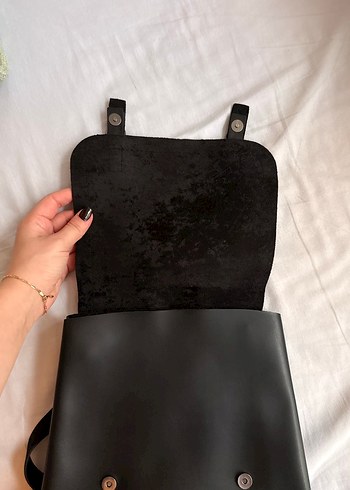 Zara Siyah Deri Sırt Çantası - Görsel 3