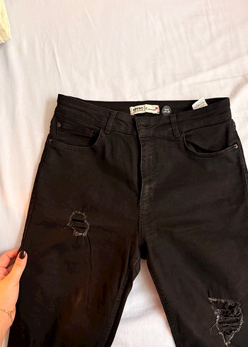 Koton Yırtık Detaylı Dar Paça Kot Pantolon - Görsel 3