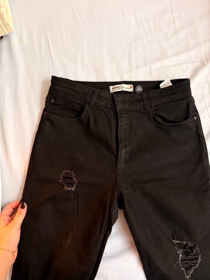 Koton Yırtık Detaylı Dar Paça Kot Pantolon - Görsel 3