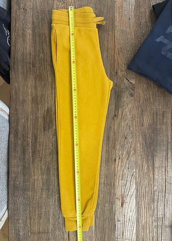 9 Yaş Beden H&M marka hardal rengi erkek çocuk eşofman altı