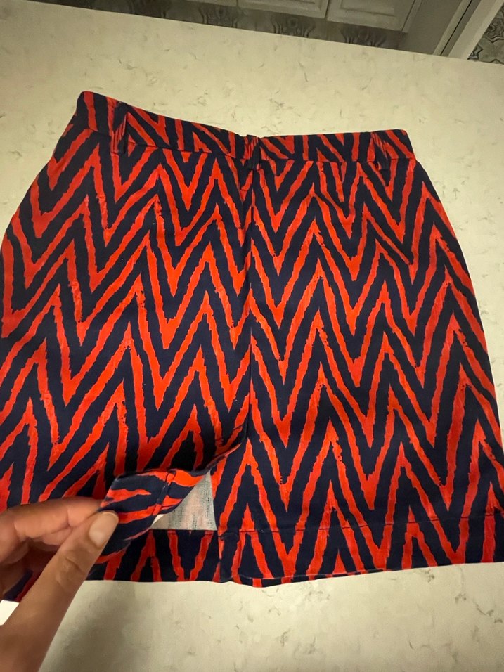 Tommy Hilfiger marka kırmızı-lacivert mini etek - Görsel 2