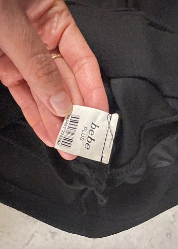 Siyah renk tül detaylı bluz - Görsel 4