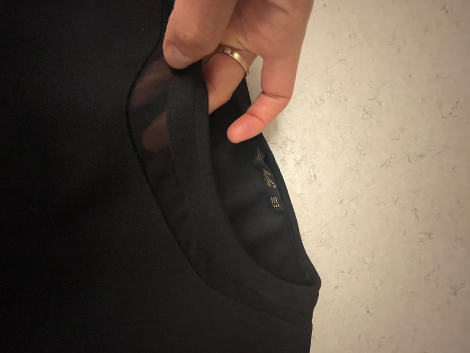 Siyah renk tül detaylı bluz - Görsel 2