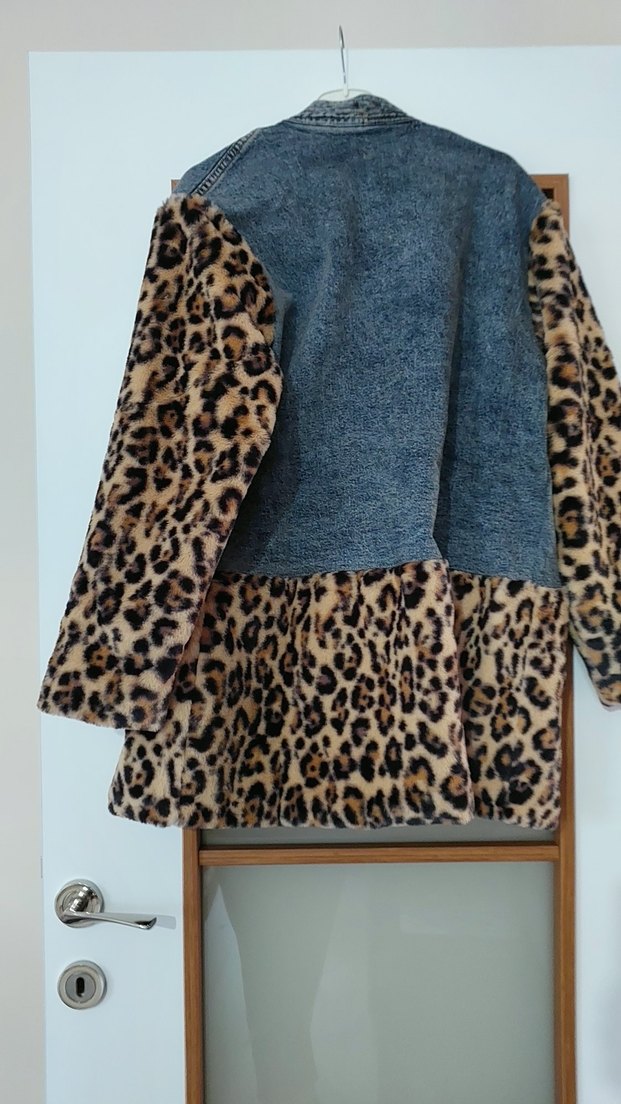 Leopar Desenli Kürklü Kadın Denim Ceket - Görsel 3