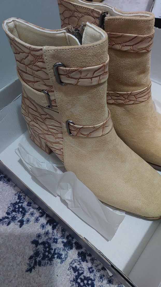 Bej Süet Tokalı Kadın Bot - Görsel 5