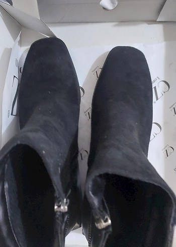 Siyah Süet Tokalı Blok Topuk Bot - Görsel 4